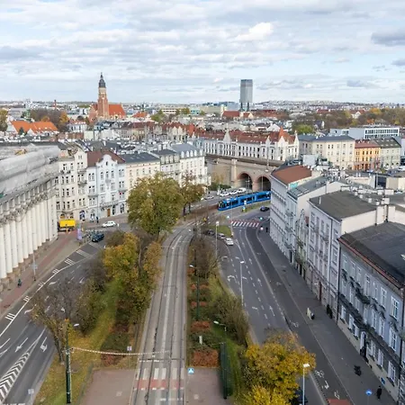 Grzegorzki Deluxe By Bookinghost *