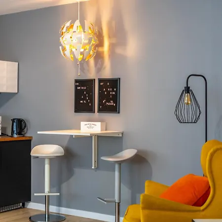 Grzegorzki Deluxe By Bookinghost *